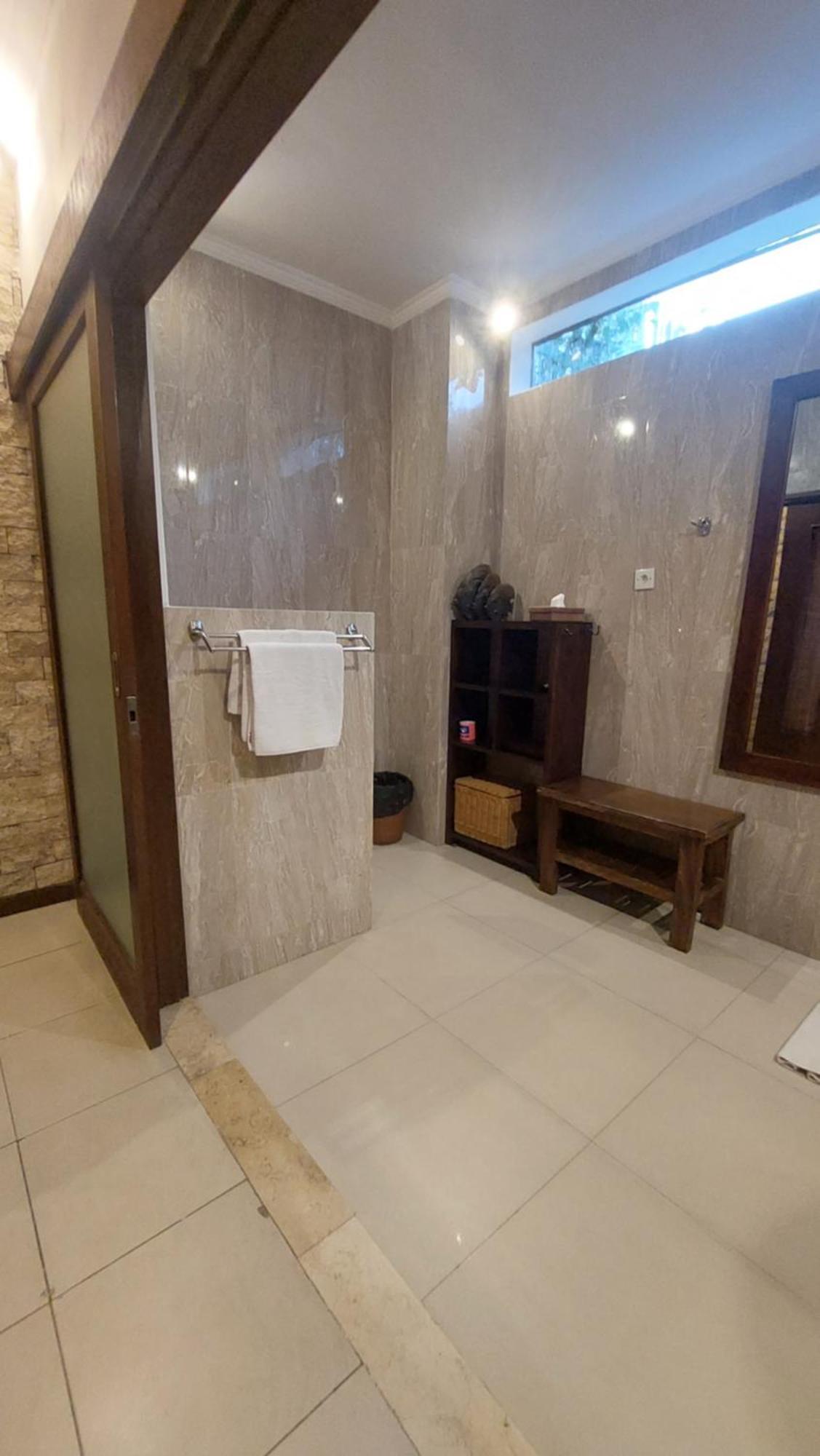 Villa Heliconia Seminyak Exteriör bild
