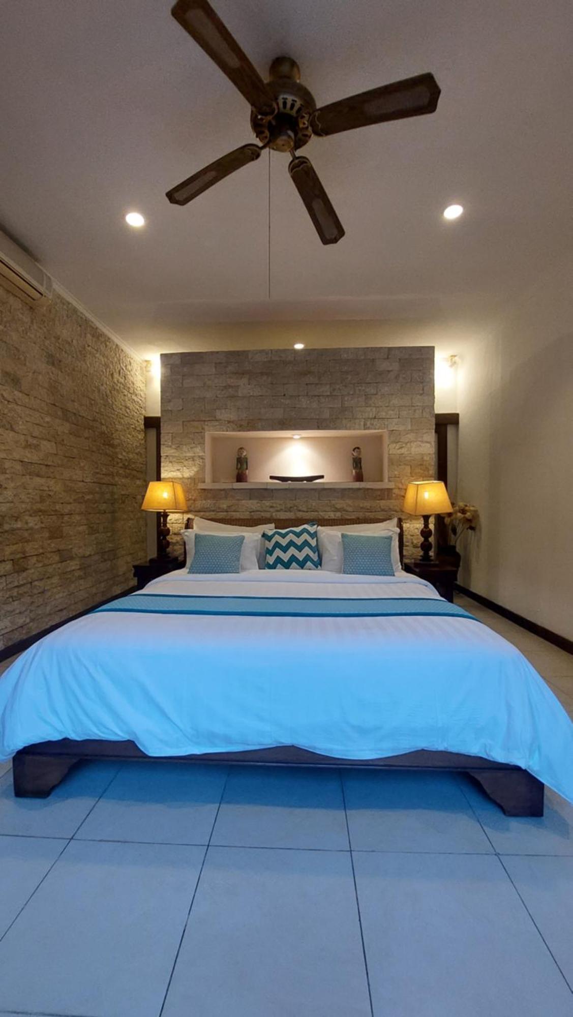 Villa Heliconia Seminyak Rum bild