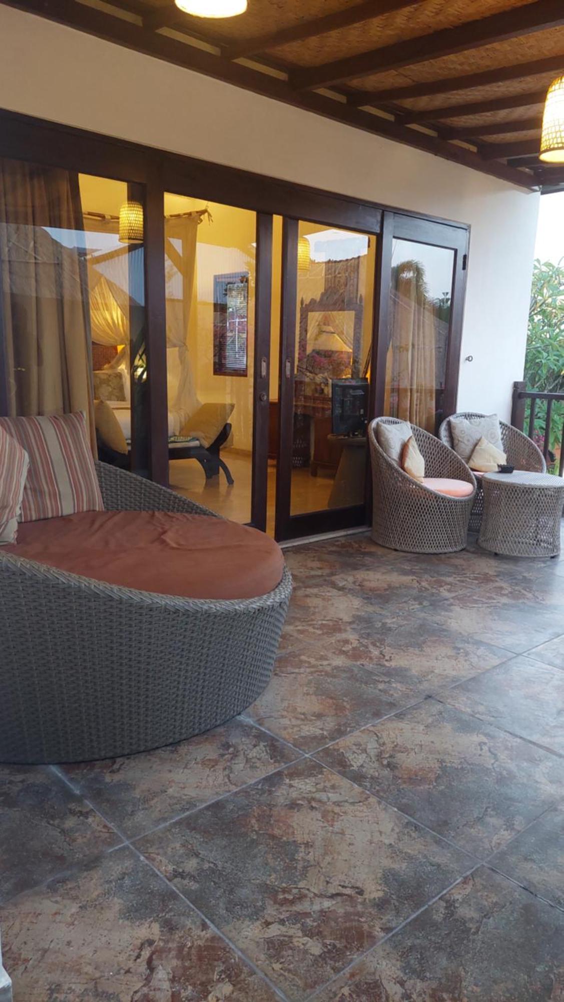 Villa Heliconia Seminyak Rum bild