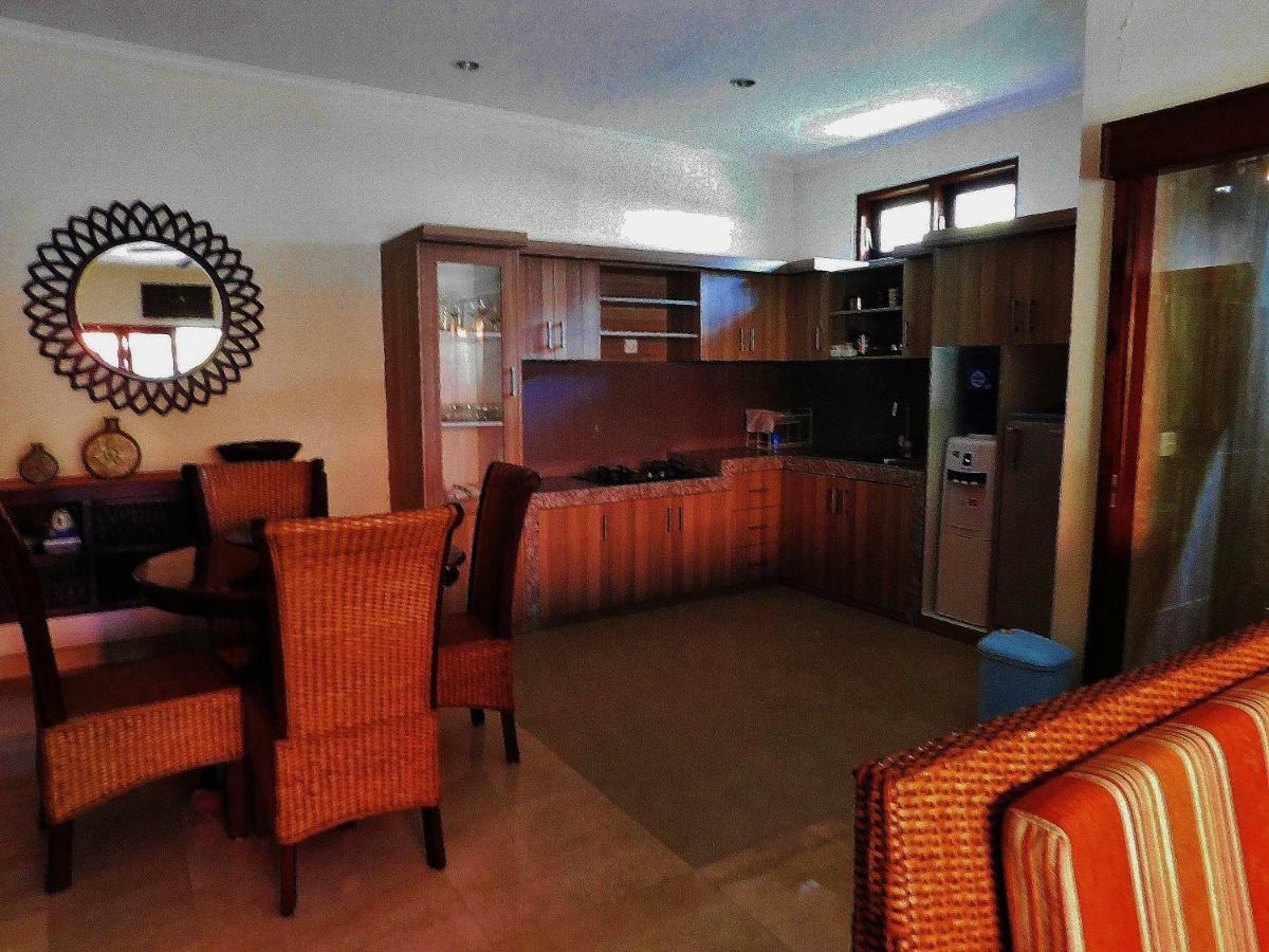 Villa Heliconia Seminyak Exteriör bild