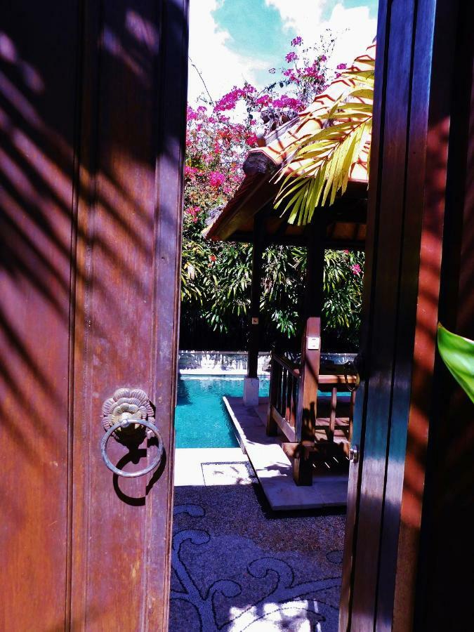 Villa Heliconia Seminyak Exteriör bild