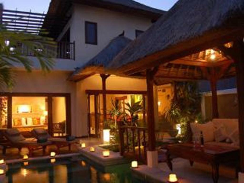 Villa Heliconia Seminyak Exteriör bild